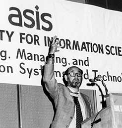 Brett Butler at the 1976 Annual Meeting. Photo Credit ASIS&amp;T Archives